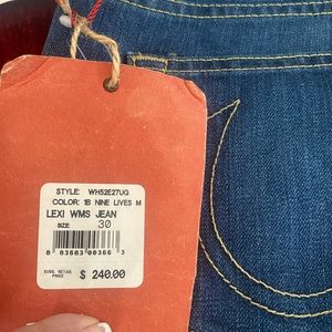 Purchased never worn True Religion size 30 jeans